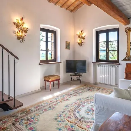 Casa Melograno 11&2, Emma Montefelcino