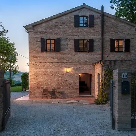 Casa Melograno 11&2, Emma *