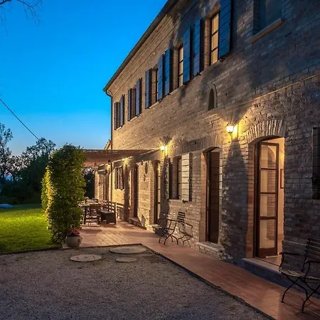 Casa Melograno 11&2, Emma Montefelcino