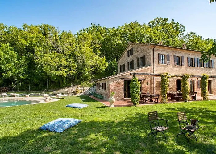 Casa Melograno 11&2, Emma Villa Montefelcino