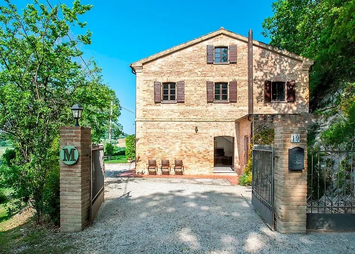 Casa Melograno 11&2, Emma