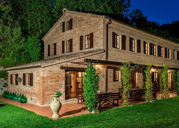 Casa Melograno 11&2, Emma Montefelcino